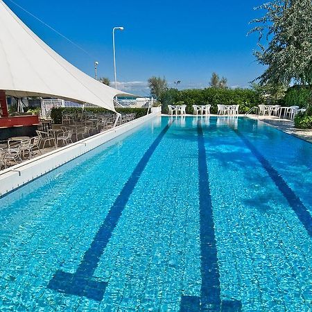 Hotel Mareblu سينِغاليا المظهر الخارجي الصورة