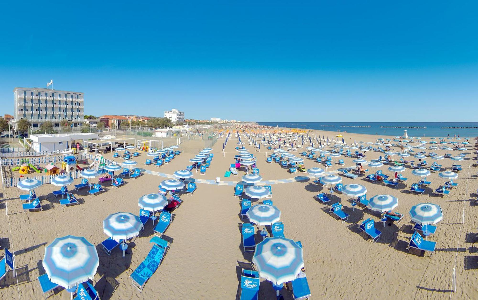 Hotel Mareblu سينِغاليا المظهر الخارجي الصورة