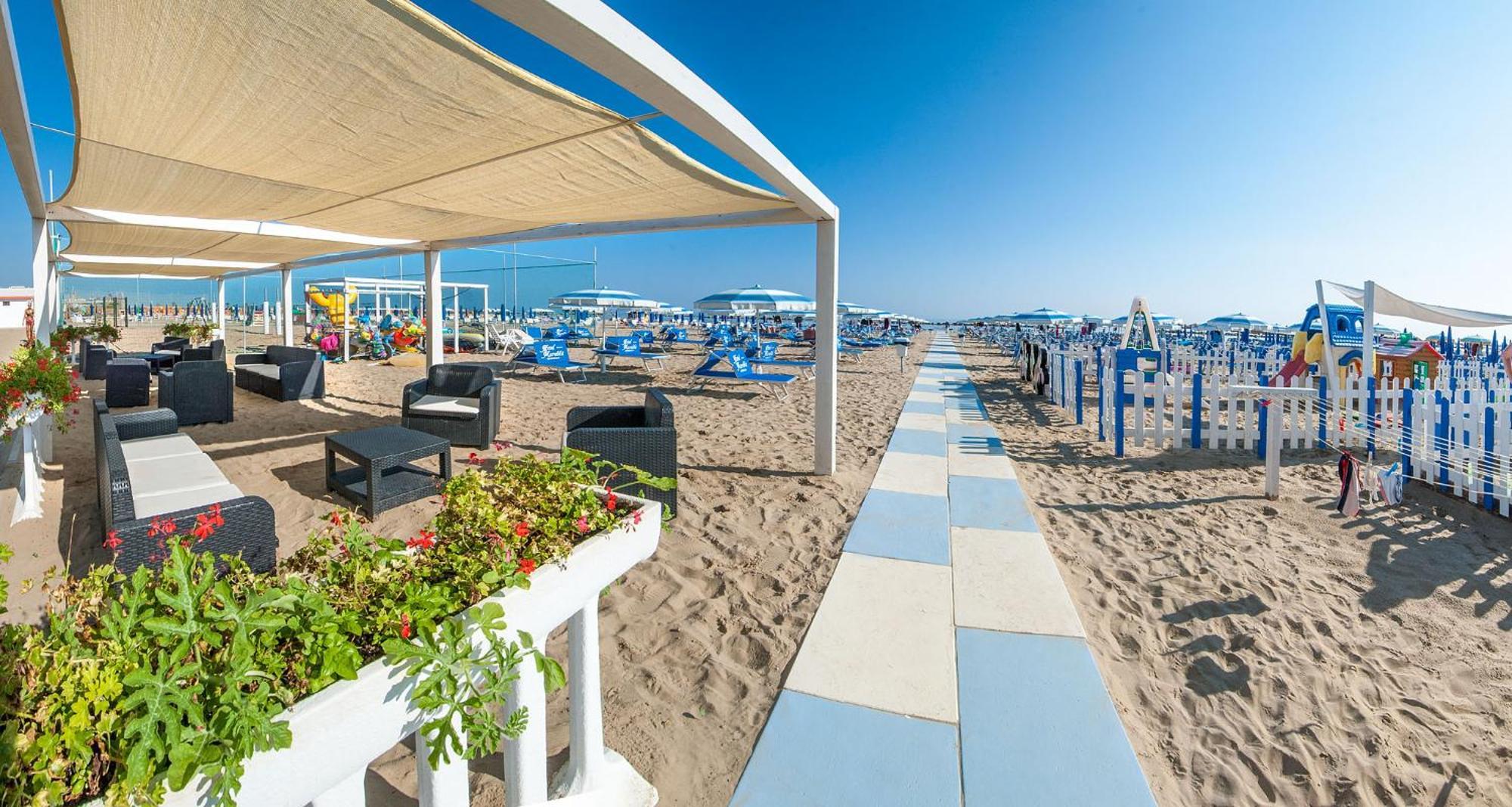 Hotel Mareblu سينِغاليا المظهر الخارجي الصورة