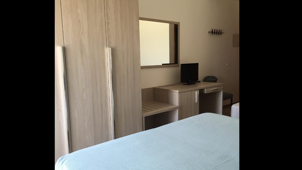 Hotel Mareblu سينِغاليا المظهر الخارجي الصورة