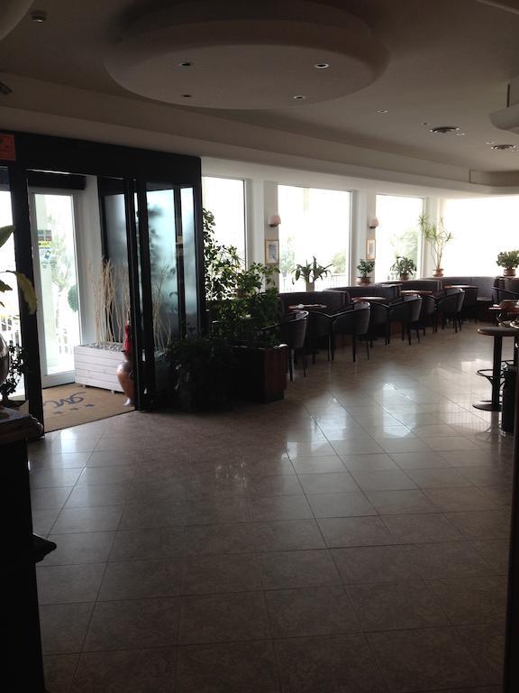 Hotel Mareblu سينِغاليا المظهر الخارجي الصورة