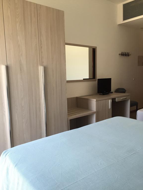 Hotel Mareblu سينِغاليا المظهر الخارجي الصورة