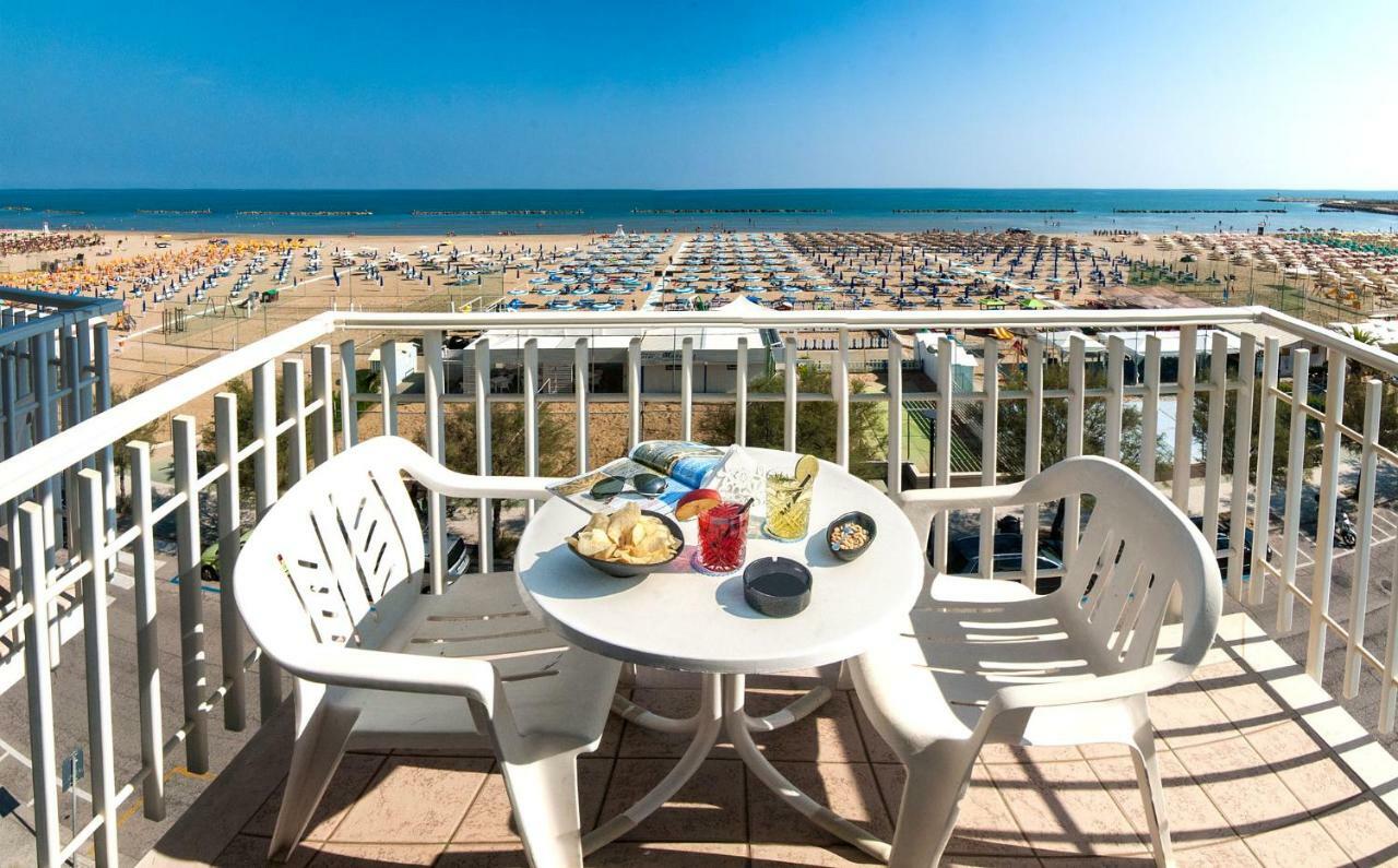 Hotel Mareblu سينِغاليا المظهر الخارجي الصورة