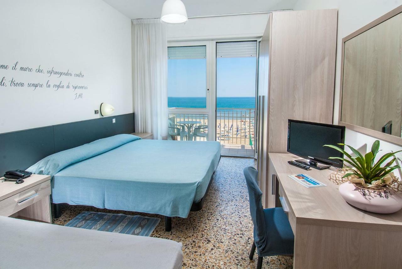 Hotel Mareblu سينِغاليا المظهر الخارجي الصورة