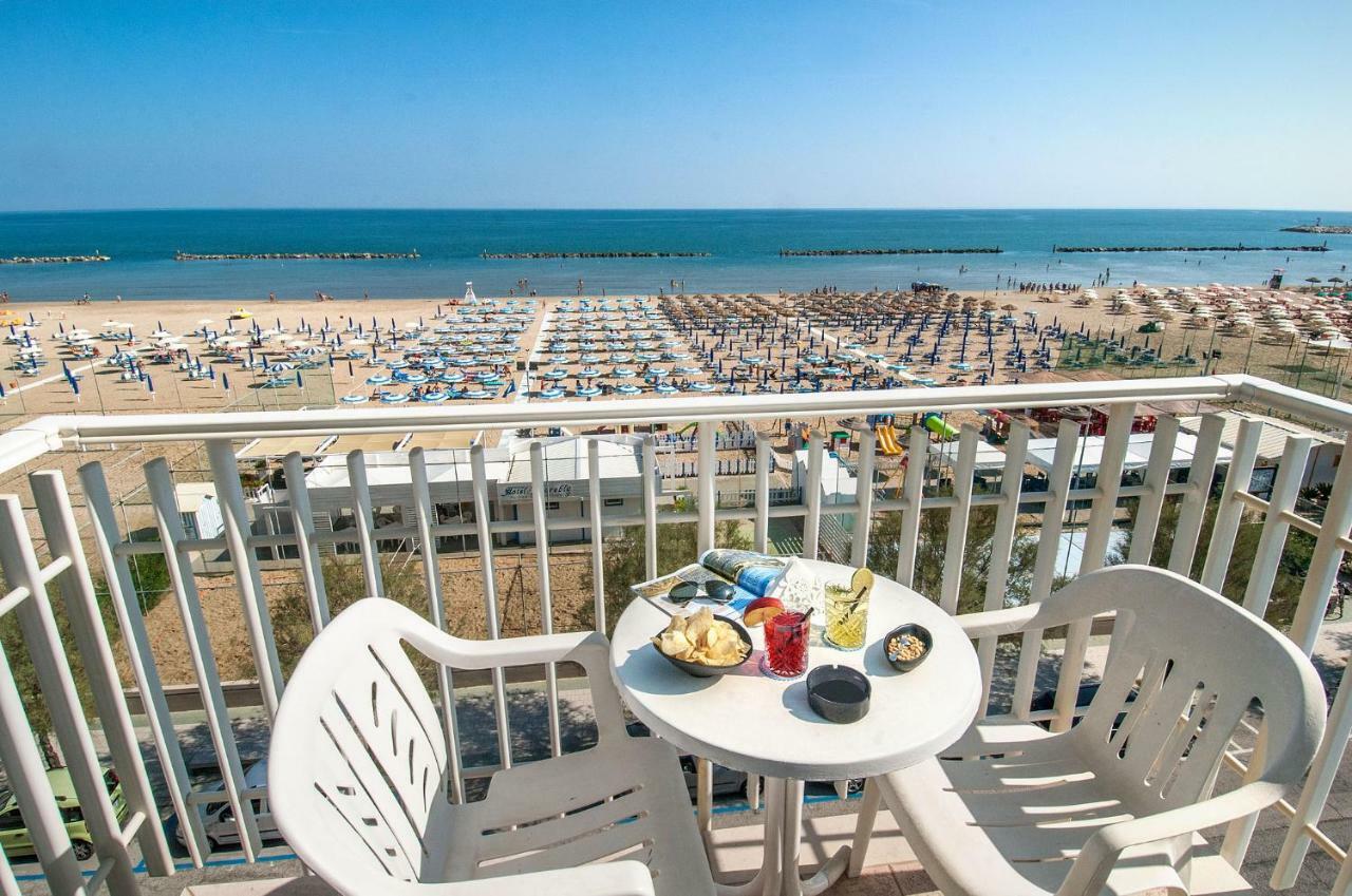 Hotel Mareblu سينِغاليا المظهر الخارجي الصورة